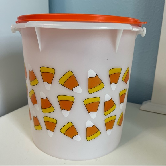 Tupperware X Large Canister Storage Contajner 8 1/2”H - Picture 4 of 10